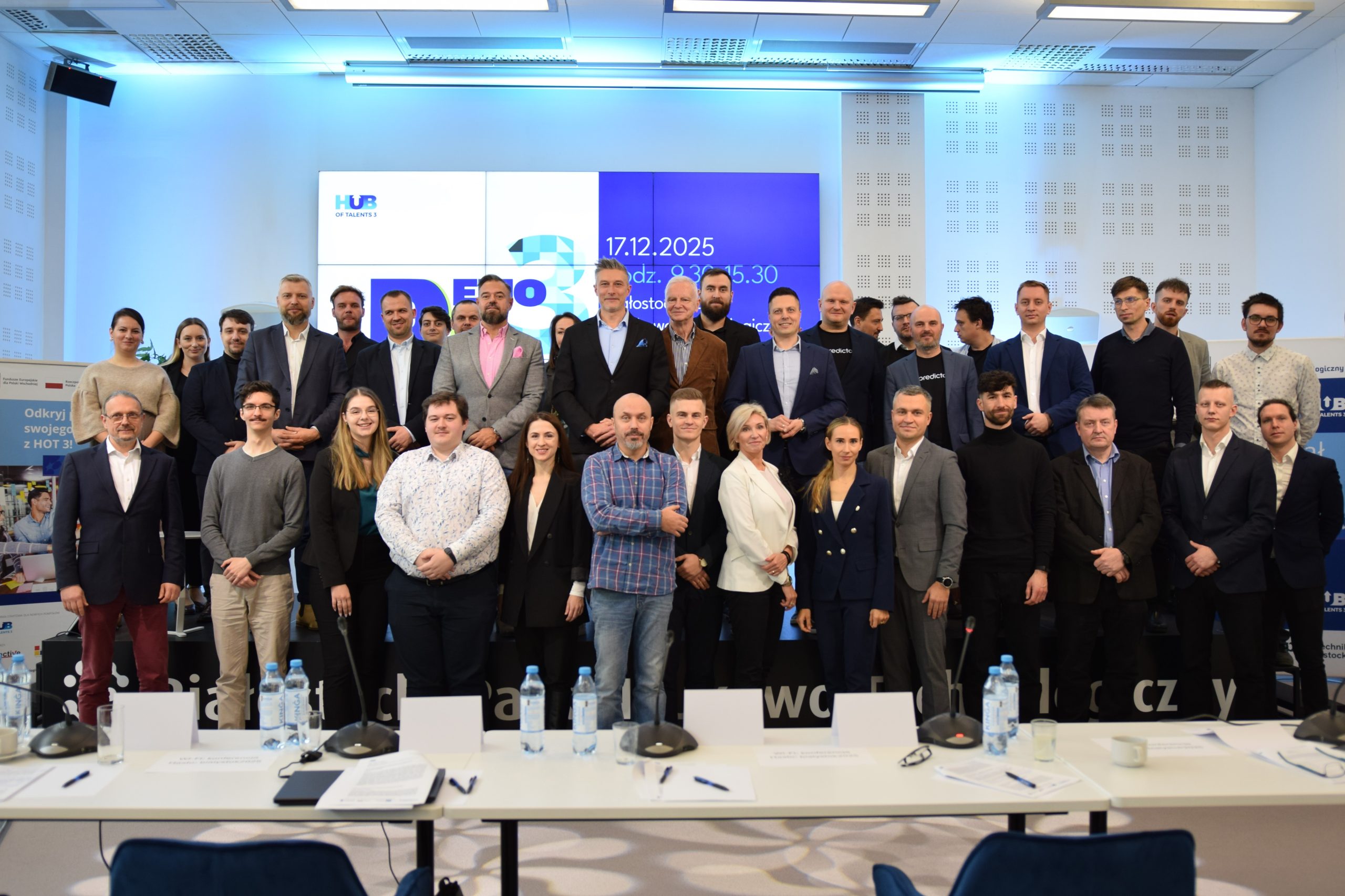 Uczestnicy 3 cyklu inkubacji w Hub of Talents 3 podczas DemoDay3, fot. B. Supińska